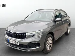 Grå (graphite grey metallic) Begagnad 2024 Skoda Kamiq Selection SUV | 274 900 kr (Marknadspris)
