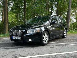 Svart Begagnad 2012 Volvo V50 Momentum Kombi | 53 000 kr (Marknadspris)