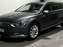 Grå Begagnad 2015 VW Passat GT Kombi | 144 900 kr (Marknadspris)