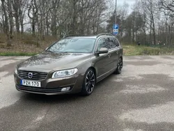 Brun Begagnad 2016 Volvo V70 Momentum Kombi | 125 000 kr (Marknadspris)