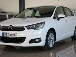 Vit Begagnad 2017 Citroën C4 Halvkombi | 74 500 kr (Bra pris)