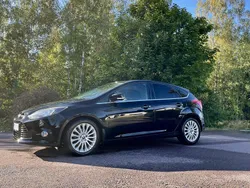 Svart Begagnad 2013 Ford Focus Titanium Halvkombi | 85 000 kr (Dyr)