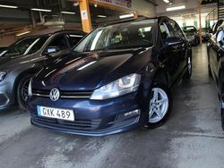 Mörkblå (blå) Begagnad 2015 VW Golf VII Halvkombi | 99 999 kr (Marknadspris)