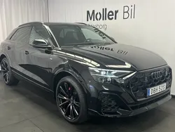 Svart (mytsvart metallic) Ny 2025 Audi Q8 SUV | 1 266 700 kr (Marknadspris)