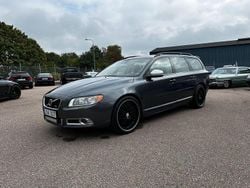 Grå Begagnad 2011 Volvo V70 R-Design Kombi | 89 000 kr (Marknadspris)