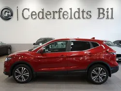 Röd Begagnad 2018 Nissan Qashqai 360º SUV | 169 800 kr (Bra pris)