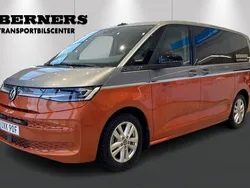 Flerfärgad Begagnad 2024 VW Multivan Style Van | 699 900 kr (Dyr)