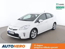 Vit Begagnad 2015 Toyota Prius Halvkombi | 134 000 kr (Bra pris)