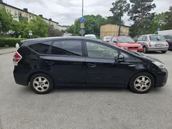 Svart Begagnad 2014 Toyota Prius+ Minibuss | 120 000 kr (Superpris)