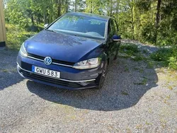 Blå Begagnad 2019 VW Golf VII Halvkombi | 170 000 kr (Marknadspris)