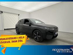 Svart Begagnad 2023 BMW iX Sport Line SUV | 558 900 kr (Marknadspris)