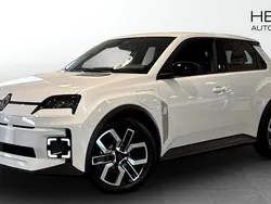 Vit (white) Ny 2025 Renault R5 Techno Halvkombi | 399 900 kr (Marknadspris)