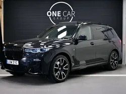Svart Begagnad 2022 BMW X7 M Sport SUV | 818 900 kr