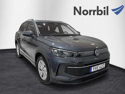 Grå (dolphin grey metallic) Begagnad 2024 VW Tiguan SUV | 379 000 kr (Lite dyr)