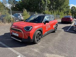 Röd Begagnad 2024 Mini Aceman SUV | 469 900 kr