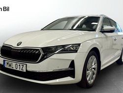 Vit Begagnad 2025 Skoda Octavia Selection Kombi | 309 900 kr (Marknadspris)