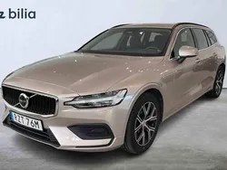 Grå Begagnad 2022 Volvo V60 Core Kombi | 329 000 kr (Marknadspris)