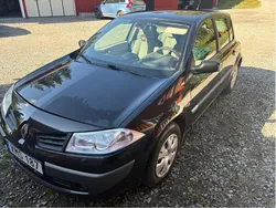 Svart Begagnad 2006 Renault Mégane II Halvkombi | 18 000 kr (Marknadspris)