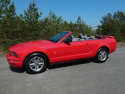 Röd (torch red) Begagnad 2005 Ford Mustang Cab | 139 000 kr (Marknadspris)