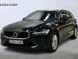 Svart Begagnad 2021 Volvo V60 Momentum Kombi | 274 900 kr (Marknadspris)