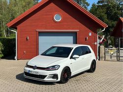 Vit Begagnad 2018 VW Golf VII GTI Halvkombi | 200 000 kr (Bra pris)
