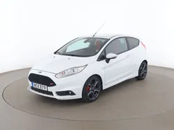 Vit Begagnad 2016 Ford Fiesta ST Halvkombi | 137 000 kr (Lite dyr)