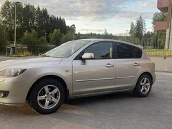 Grå Begagnad 2006 Mazda 3 Inclusive Halvkombi | 20 000 kr (Marknadspris)