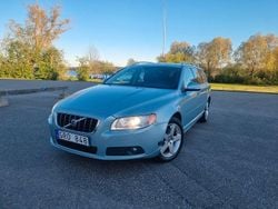 Ljusblå (blå) Begagnad 2008 Volvo V70 Summum Kombi | 49 900 kr (Bra pris)