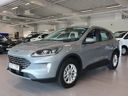 Grå Begagnad 2022 Ford Kuga Business Edition SUV | 294 800 kr (Lite dyr)