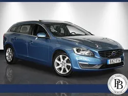 Blå Begagnad 2014 Volvo V60 Momentum Kombi | 129 900 kr (Marknadspris)