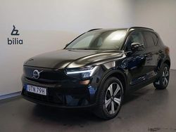 Svart Begagnad 2023 Volvo XC40 Core SUV | 284 500 kr