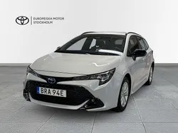 Grå Begagnad 2025 Toyota Corolla Active Kombi | 329 800 kr (Lite dyr)