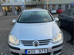 Silver Begagnad 2005 VW Golf IV Halvkombi | 39 000 kr (Lite dyr)