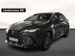 Grå Begagnad 2024 Lexus NX450h+ Luxury Line SUV | 609 000 kr (Bra pris)