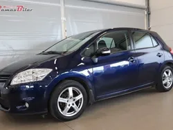 Blå Begagnad 2010 Toyota Auris Halvkombi | 89 900 kr (Marknadspris)