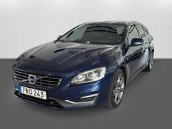 Blå Begagnad 2014 Volvo V60 Ocean Race Kombi | 139 800 kr (Marknadspris)