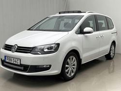Vit Begagnad 2020 VW Sharan Minibuss | 227 500 kr (Marknadspris)
