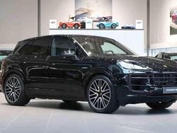 Svart Begagnad 2025 Porsche Cayenne S E-Hybrid SUV | 1 139 000 kr