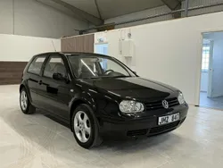 Svart Begagnad 1999 VW Golf IV Trendline Halvkombi | 44 800 kr (Dyr)