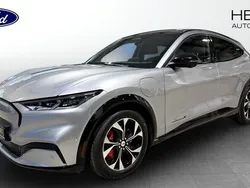 Grå (black) Begagnad 2022 Ford Mustang Mach-E Standard Range SUV | 374 900 kr (Marknadspris)