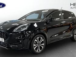 Svart (black) Begagnad 2022 Ford Puma ST-Line SUV | 219 900 kr (Marknadspris)