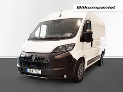 Vit Begagnad 2024 Peugeot Boxer Van | 409 500 kr (Marknadspris)