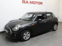 Svart Begagnad 2016 Mini ONE Pepper Halvkombi | 109 802 kr (Marknadspris)
