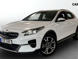 Vit (white) Begagnad 2021 Kia XCeed Advance SUV | 239 900 kr (Marknadspris)