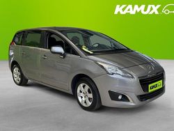 Silver/grå Begagnad 2016 Peugeot 5008 Minibuss | 99 800 kr (Marknadspris)