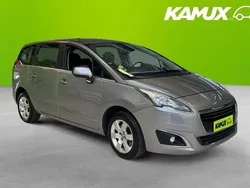 Silver/grå Begagnad 2016 Peugeot 5008 Minibuss | 99 800 kr (Marknadspris)