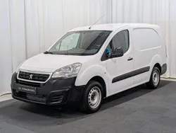 Vit Begagnad 2017 Peugeot Partner Minibuss | 105 900 kr (Marknadspris)