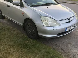 Grå Begagnad 2001 Honda Civic Halvkombi | 26 000 kr (Superpris)