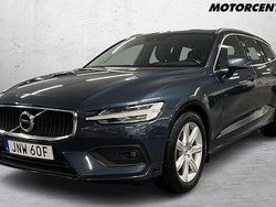Mörkblå Begagnad 2019 Volvo V60 Kombi | 269 000 kr (Marknadspris)