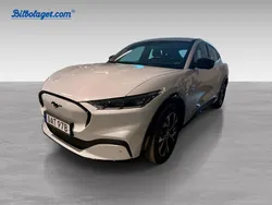Vit Begagnad 2023 Ford Mustang Mach-E SUV | 459 000 kr (Marknadspris)